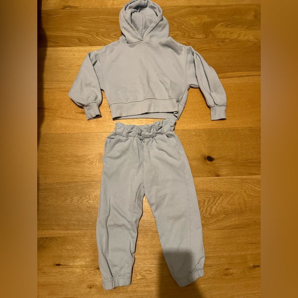 Zara jogger suit - Picture 3 of 3